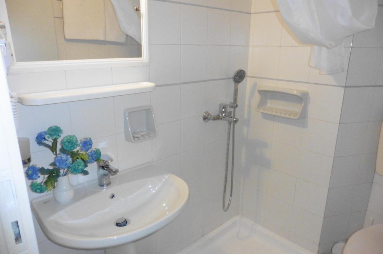 Julies Apartments Kokkini Hani Exterior foto